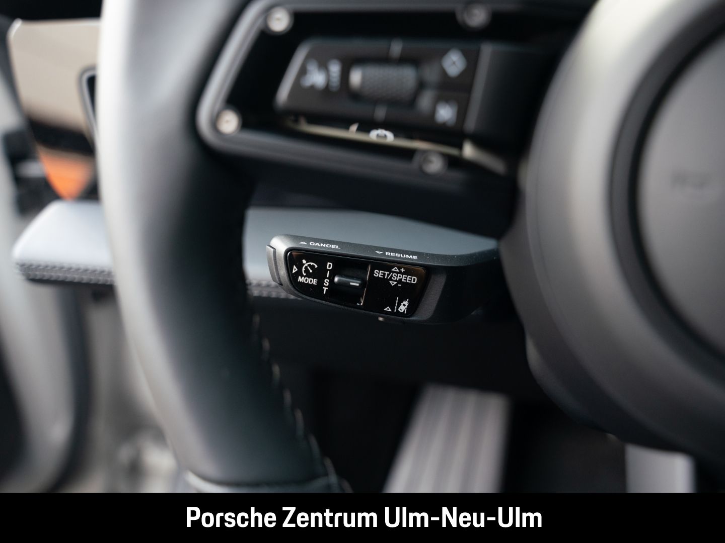 Porsche Taycan 4S Hinterachslenkung  HD-Matrix LED InnoD