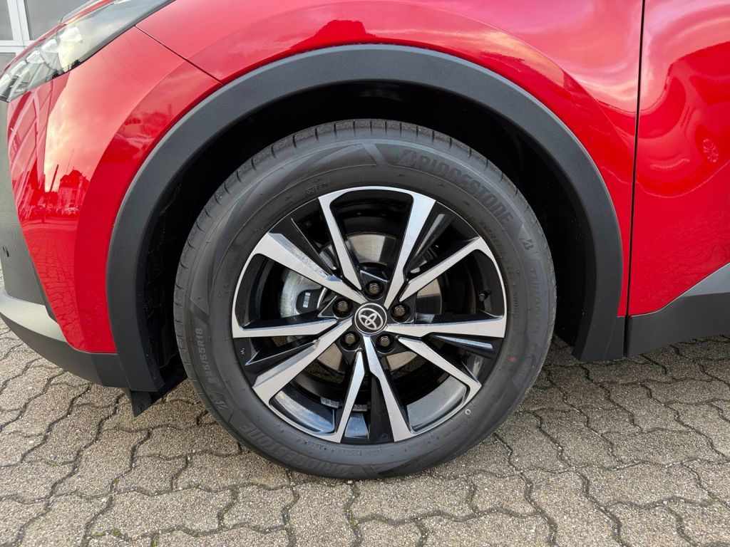 Toyota C-HR 2.0 Hybrid Teamplayer