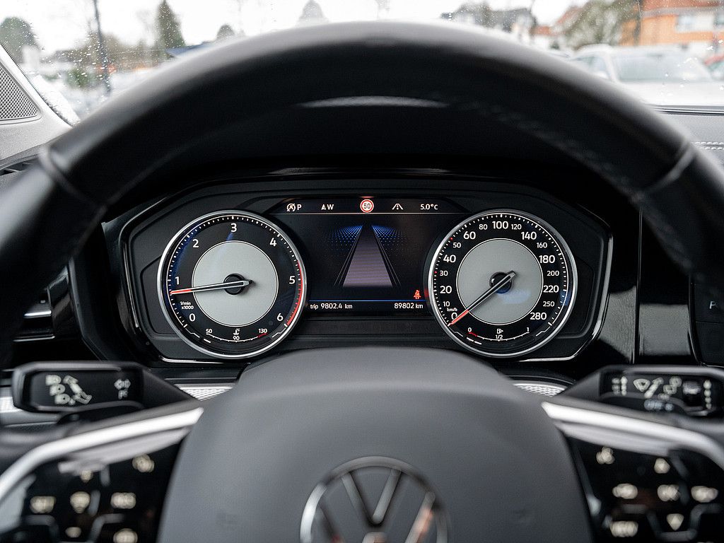 Volkswagen Touareg 3.0 V6 TDI 4M - Samsaru's Car Outlet