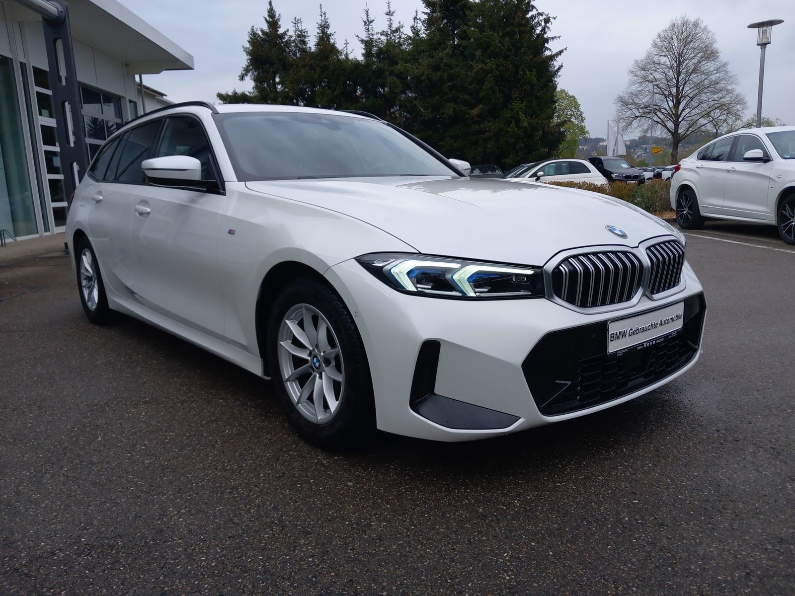 BMW 320i Touring Aut MSport - Samsaru's Car Outlet
