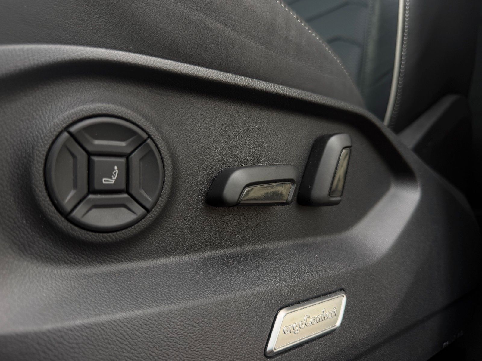 Volkswagen Touareg R Line V6 22"BlackStyle Allrad HuD PanoD