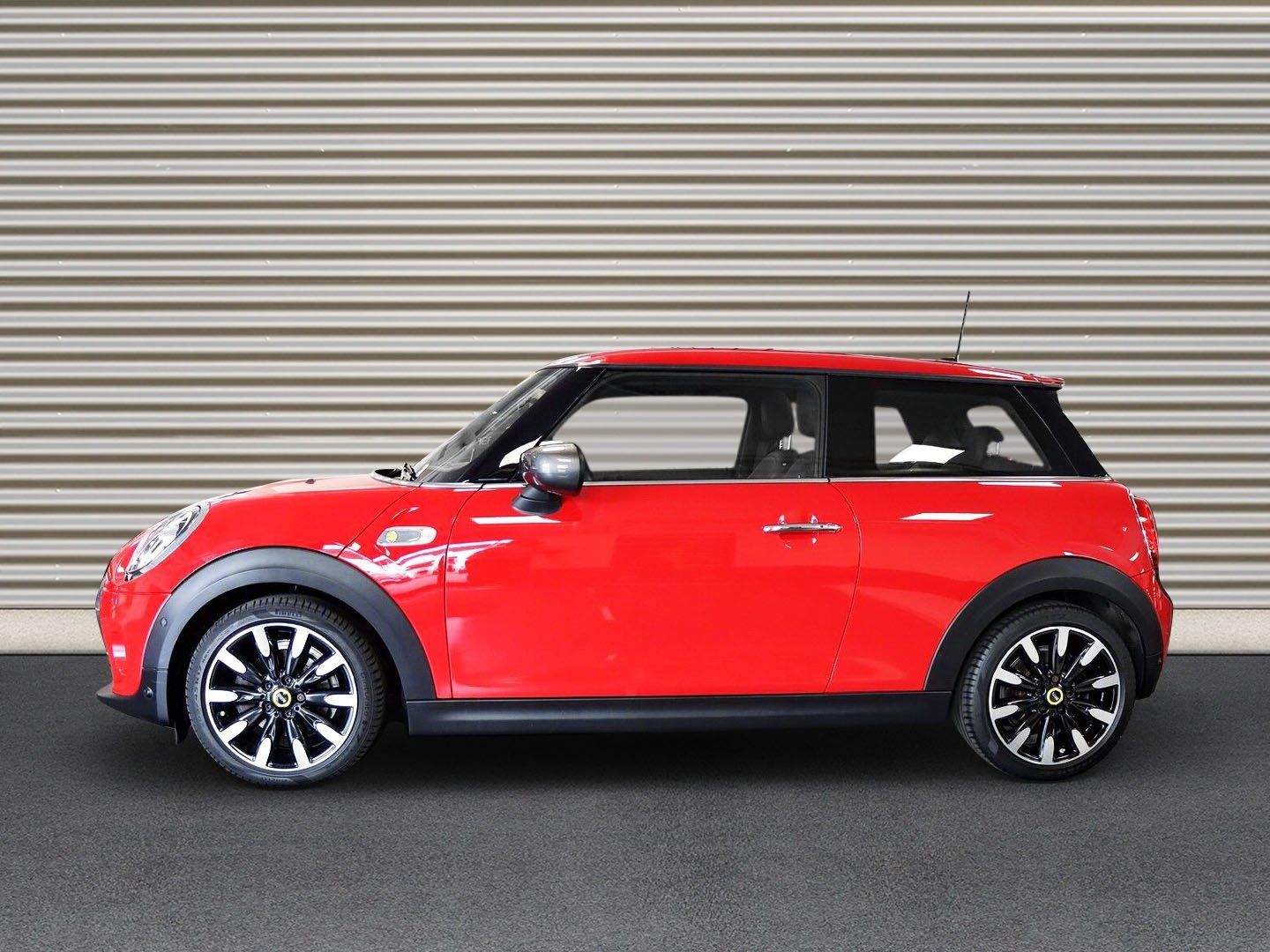 MINI Cooper SE - Samsaru's Car Outlet