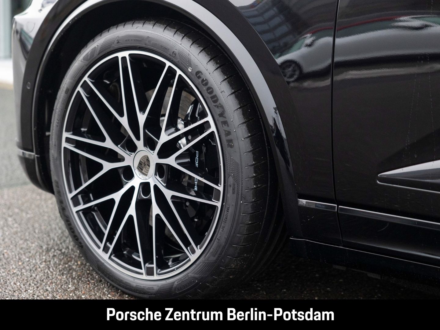 Porsche Macan Turbo Surround-View Panorama LED-Matrix