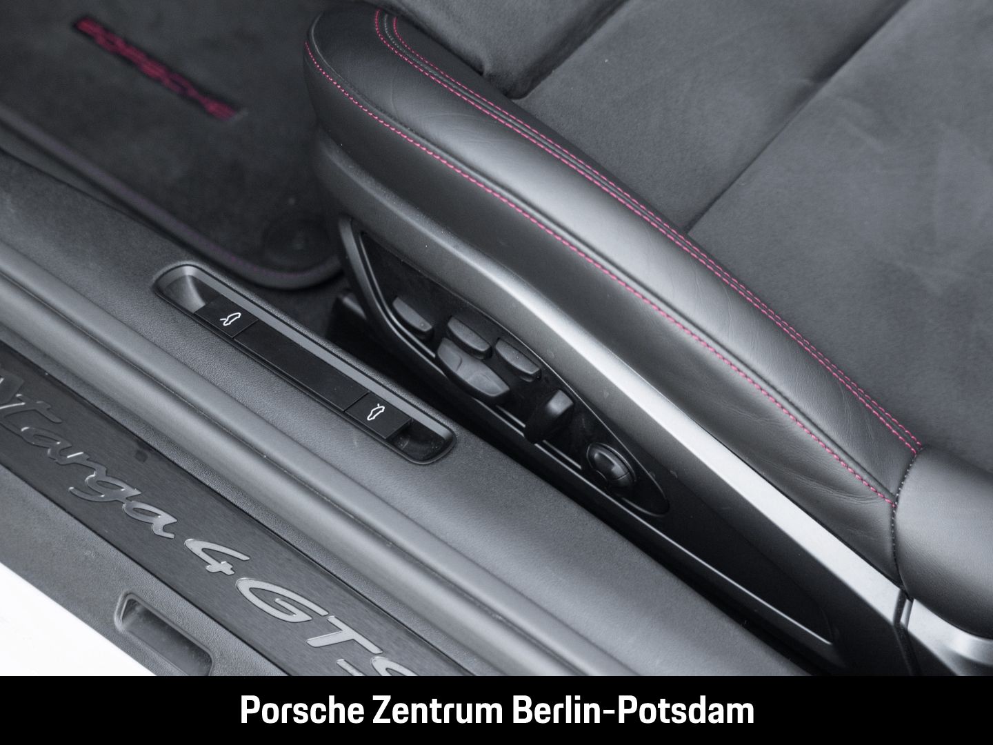 Porsche 992 911 Targa 4 GTS Burmester Sportabgas LED-Mat
