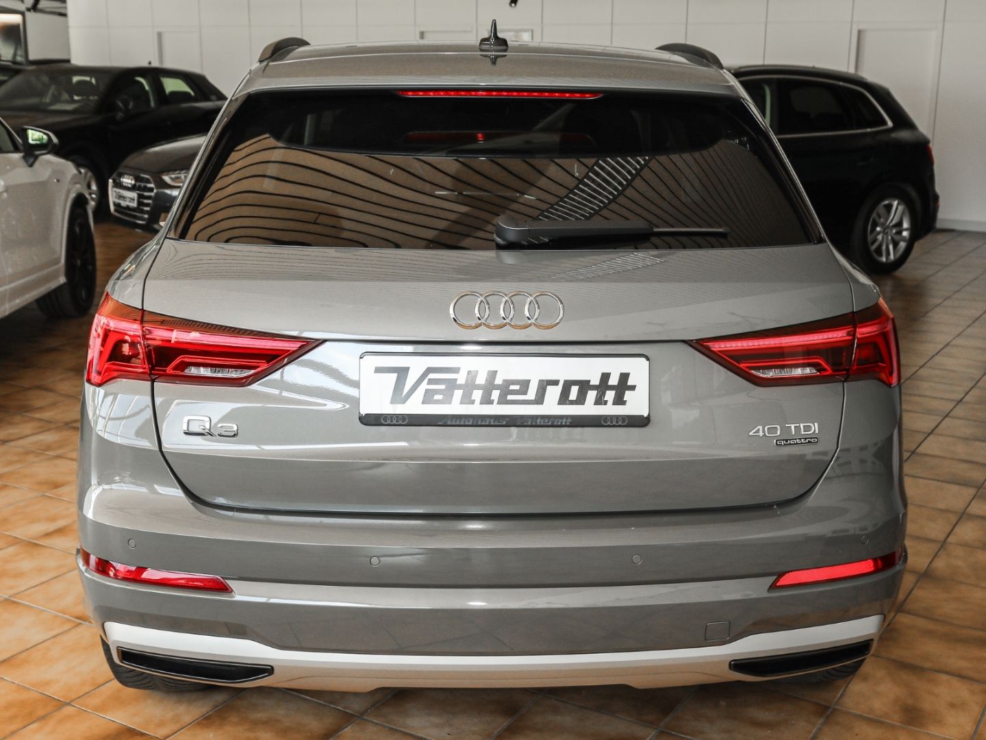 Audi Q3 40 TDI quattro advanced - Samsaru's Car Outlet