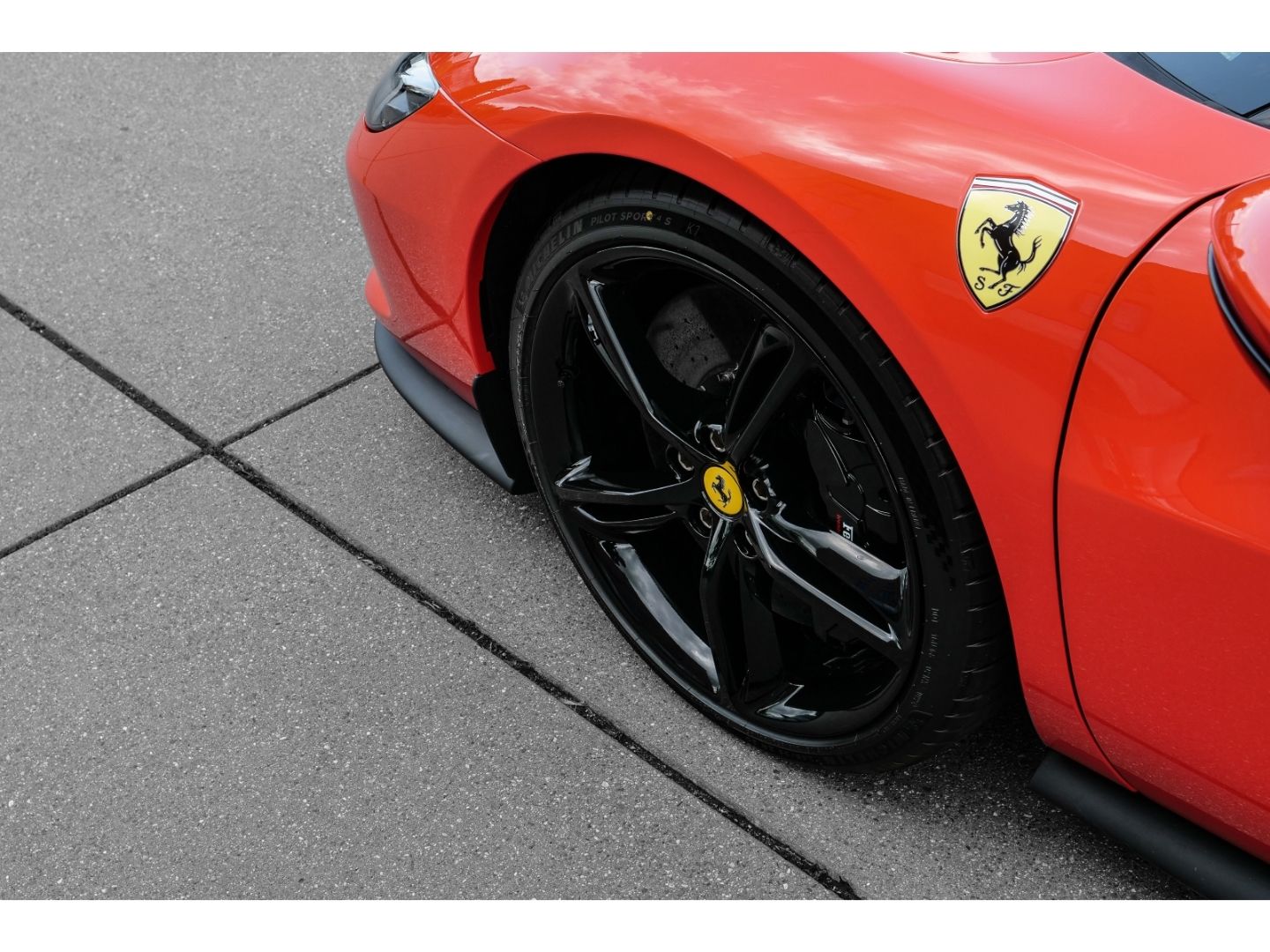 Ferrari 296 GTS - Samsaru's Car Outlet