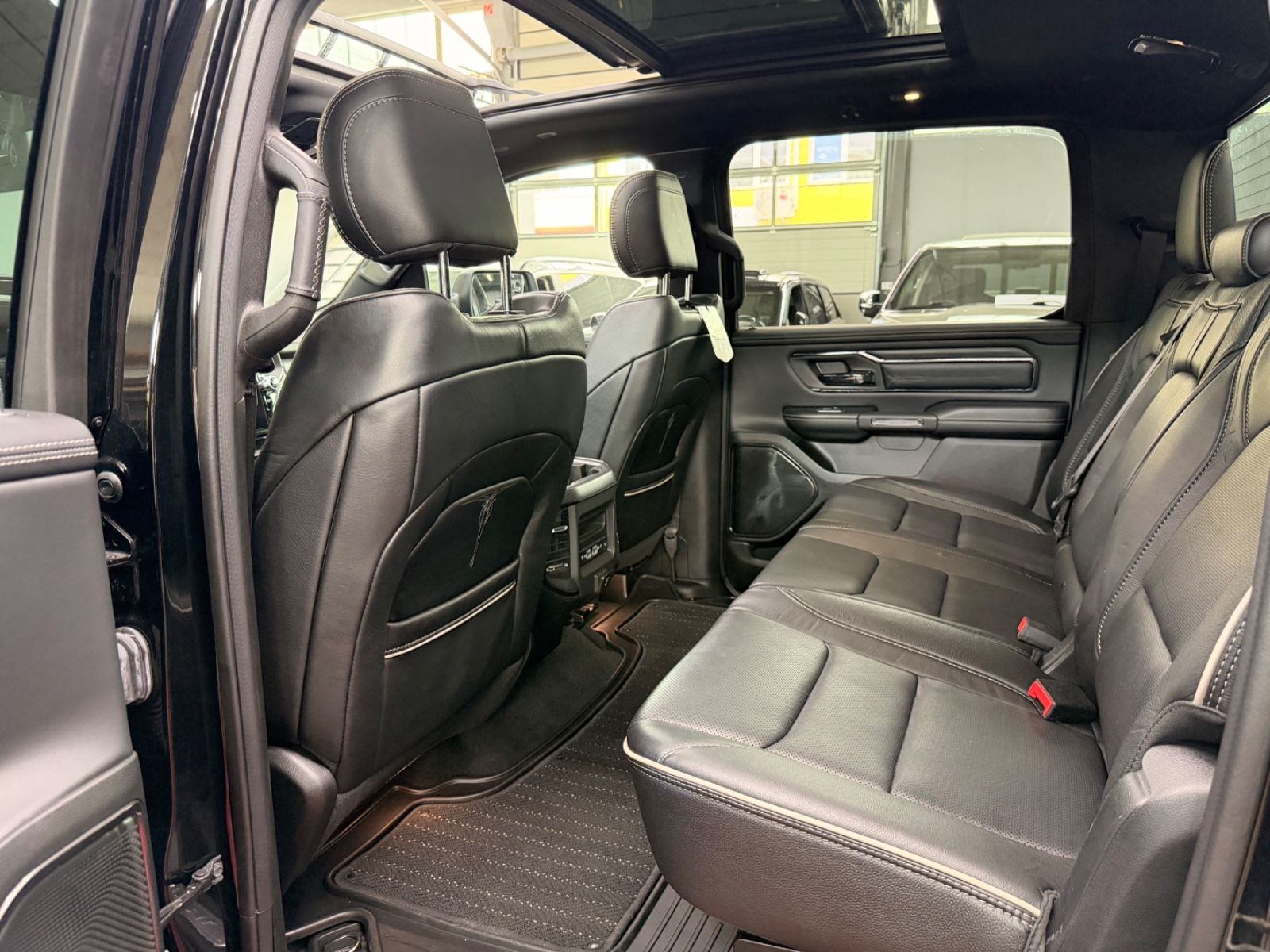 Dodge RAM 1500 5.7 4X4 LIMITED Night LPG Pano Head-Up