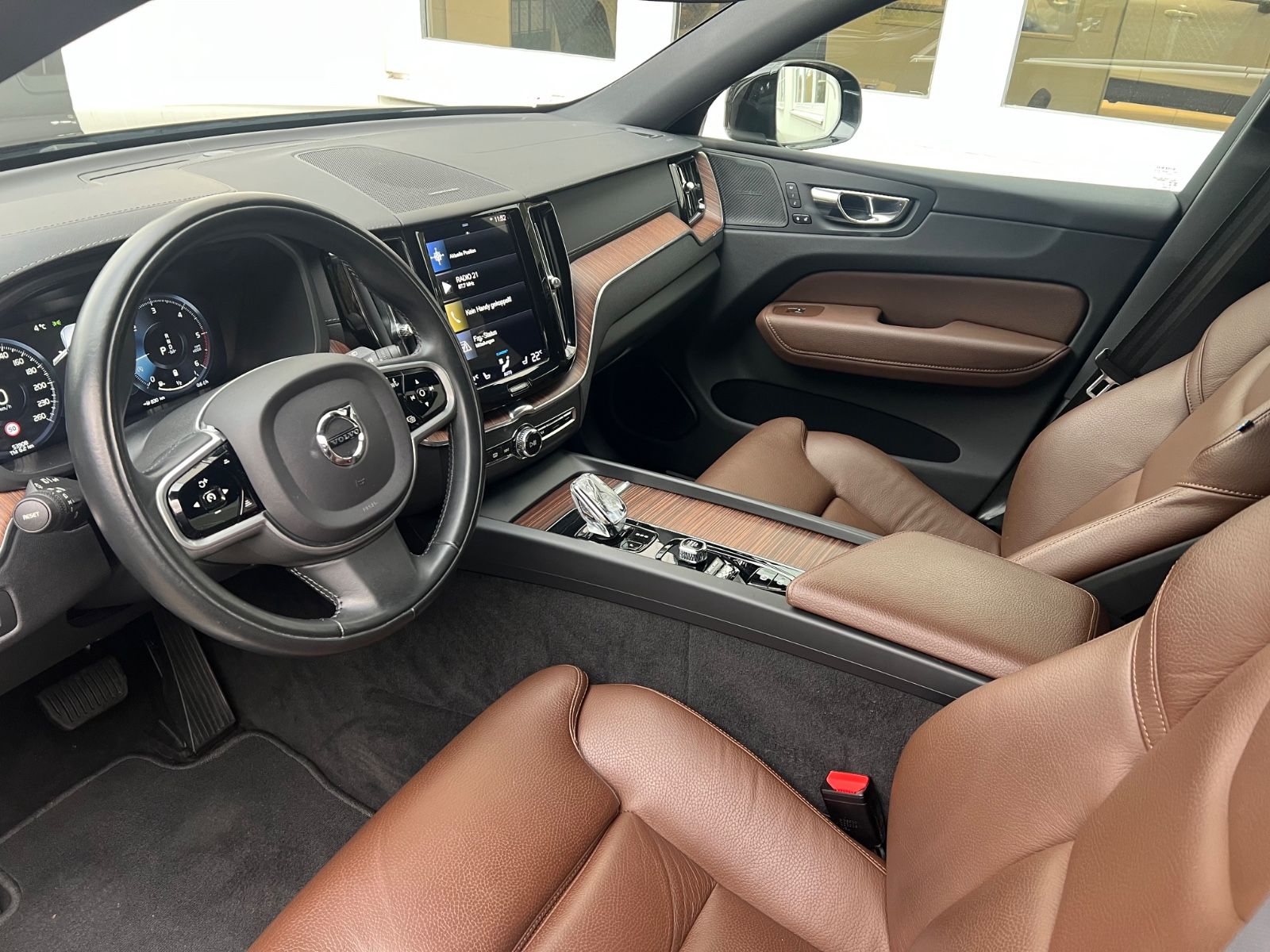 Volvo XC60 B4 Diesel AWD Inscription AHK GARANTIE