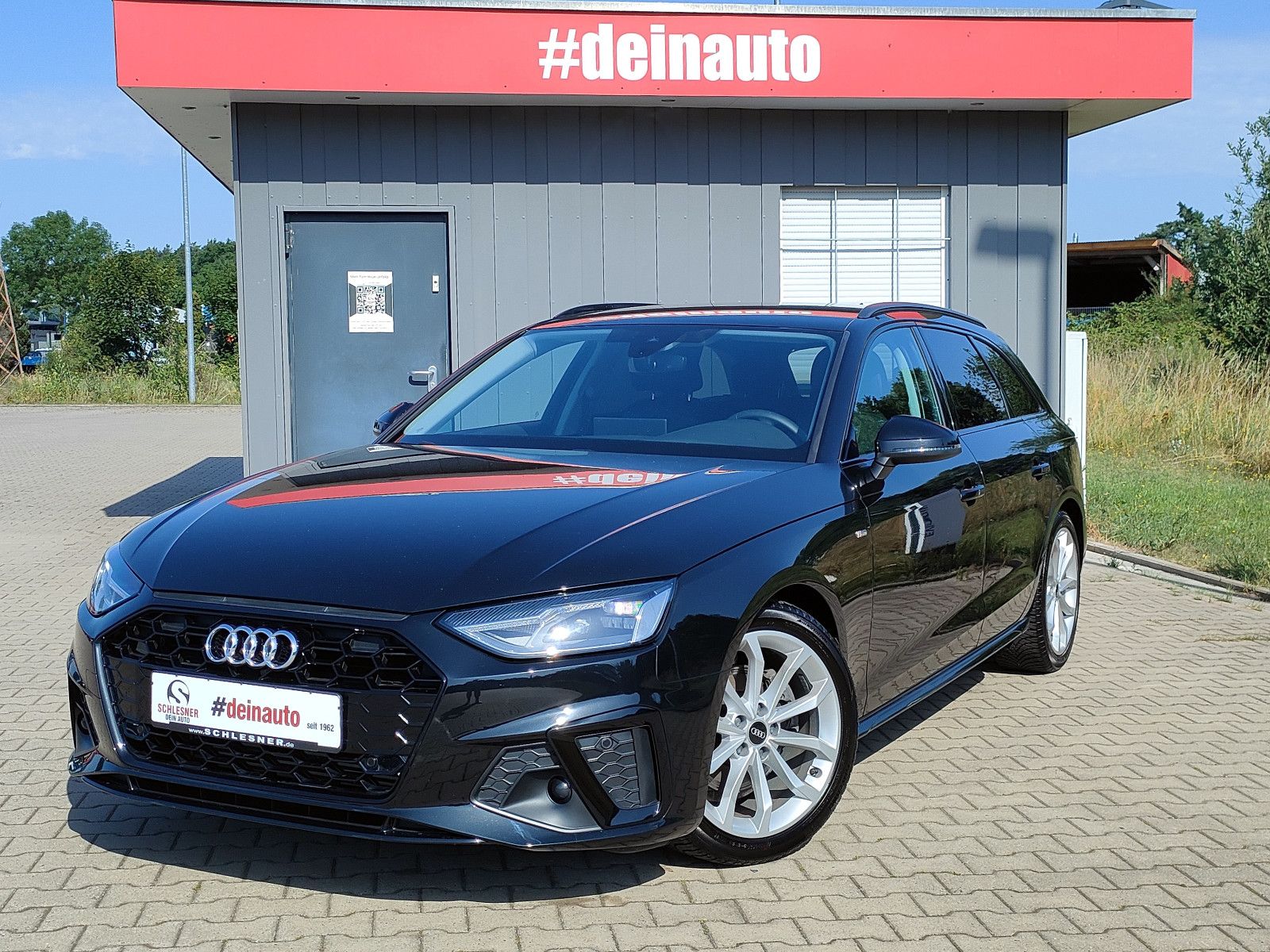Audi A4 Avant 35 TFSI S line - Samsaru's Car Outlet