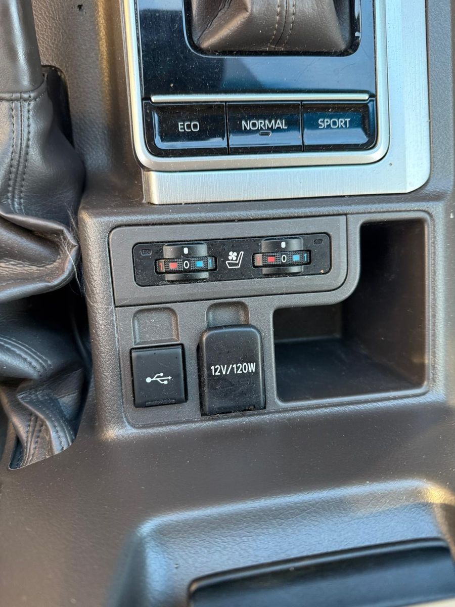 Toyota Land Cruiser 2.8 D-4D Executive AT motor start