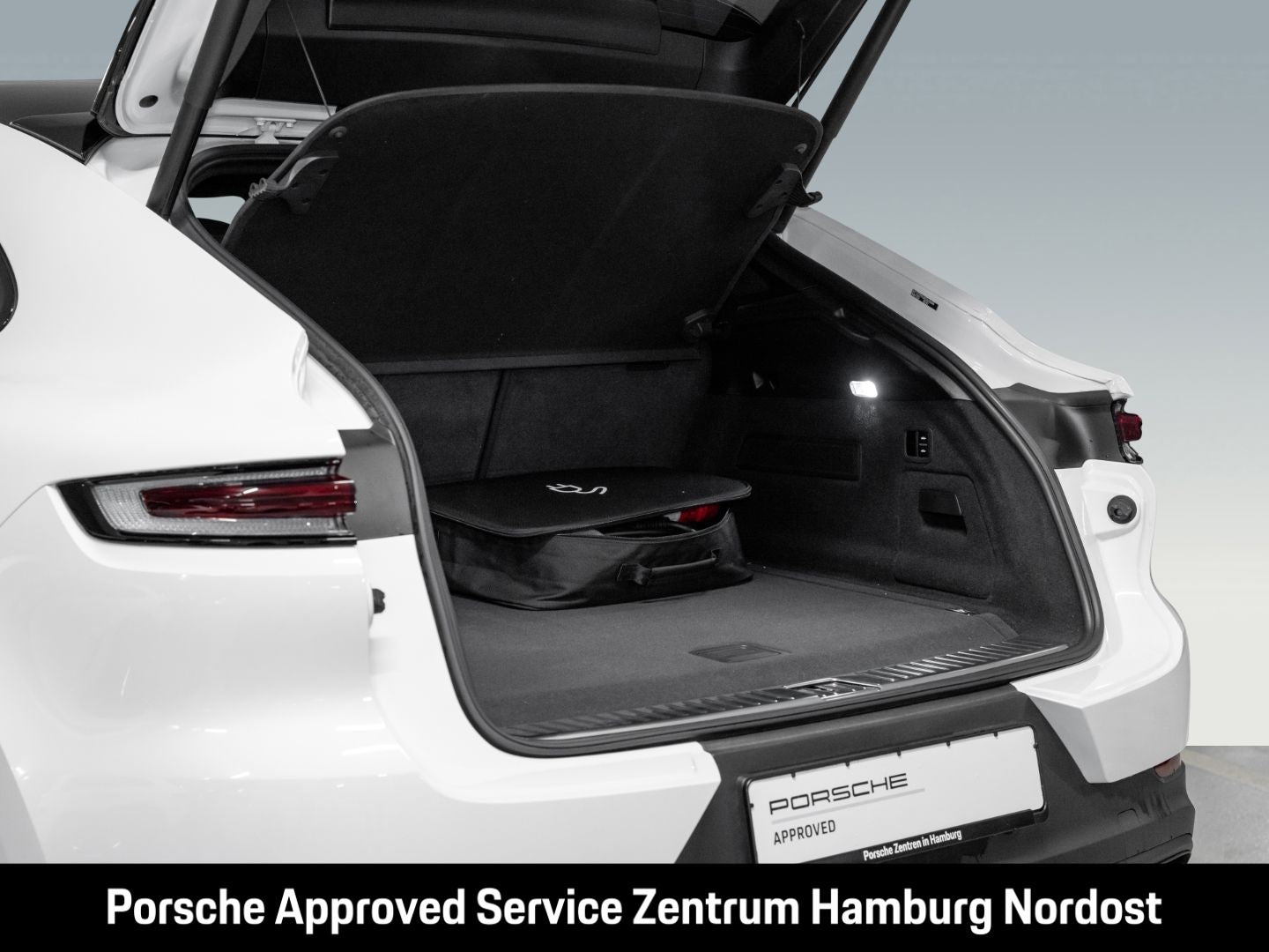 Porsche Cayenne E-Hybrid Coupe PASM BOSE InnoDrive 360°