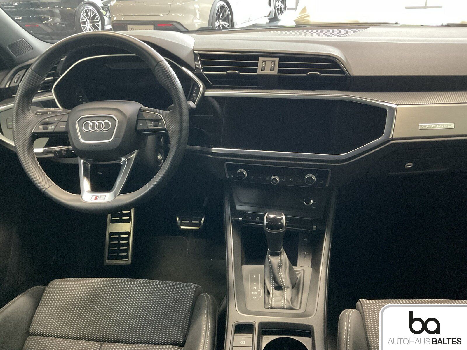 Audi Q3 Sportback 40 TDI quattro S line - Samsaru's Car Outlet