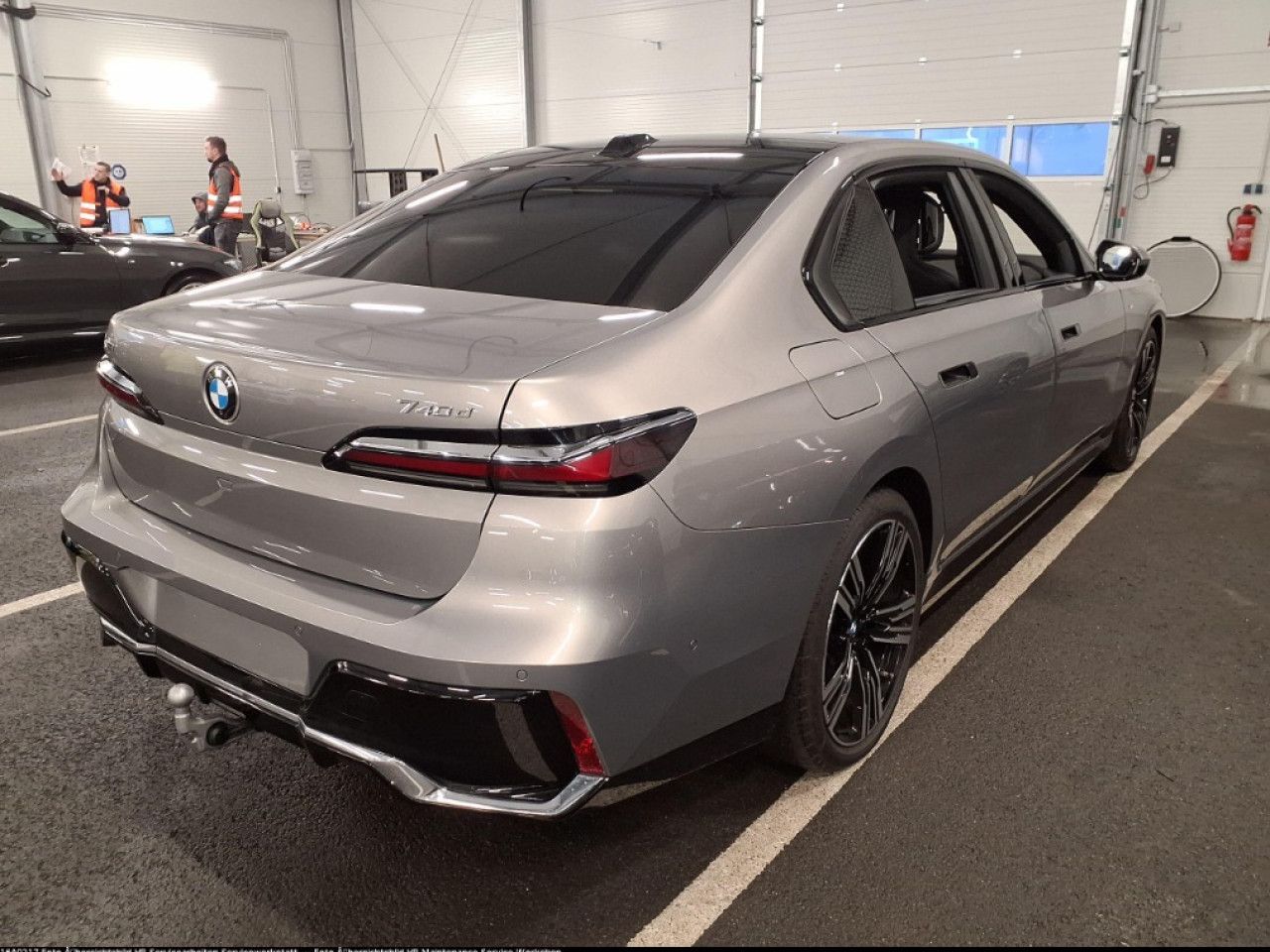 BMW 740d xDr M SPORT FondEnt,AHK,SkyL,StHz,360,DAPro