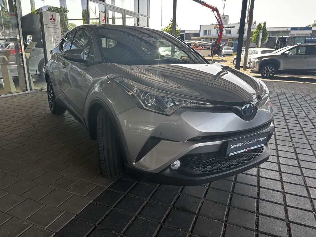 Toyota C-HR Hybrid - Samsaru's Car Outlet