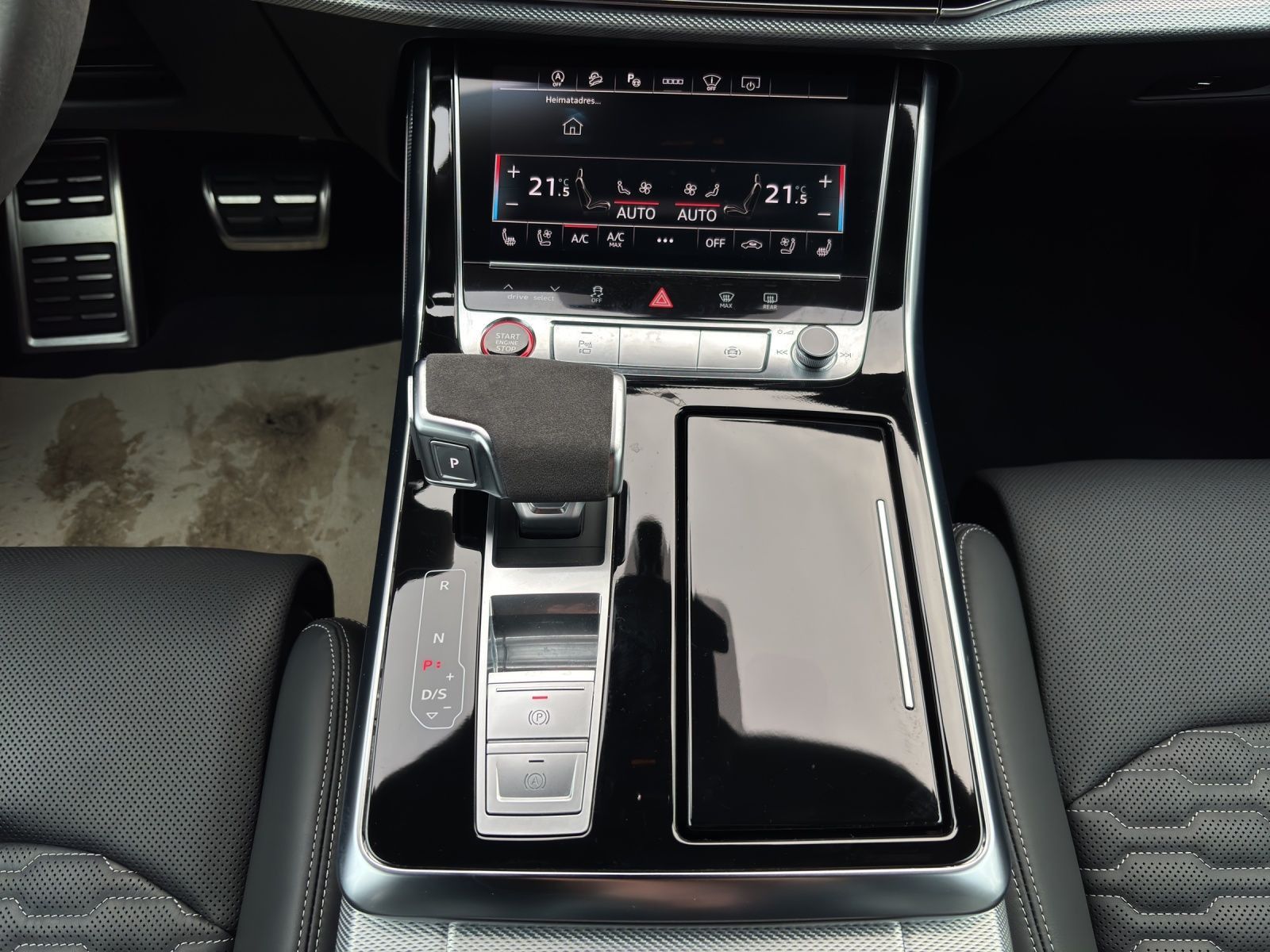 Audi RS Q8*PANO*AHK*HD-MATRIX*B&O*RS-AGA*HUD*23ZOLL