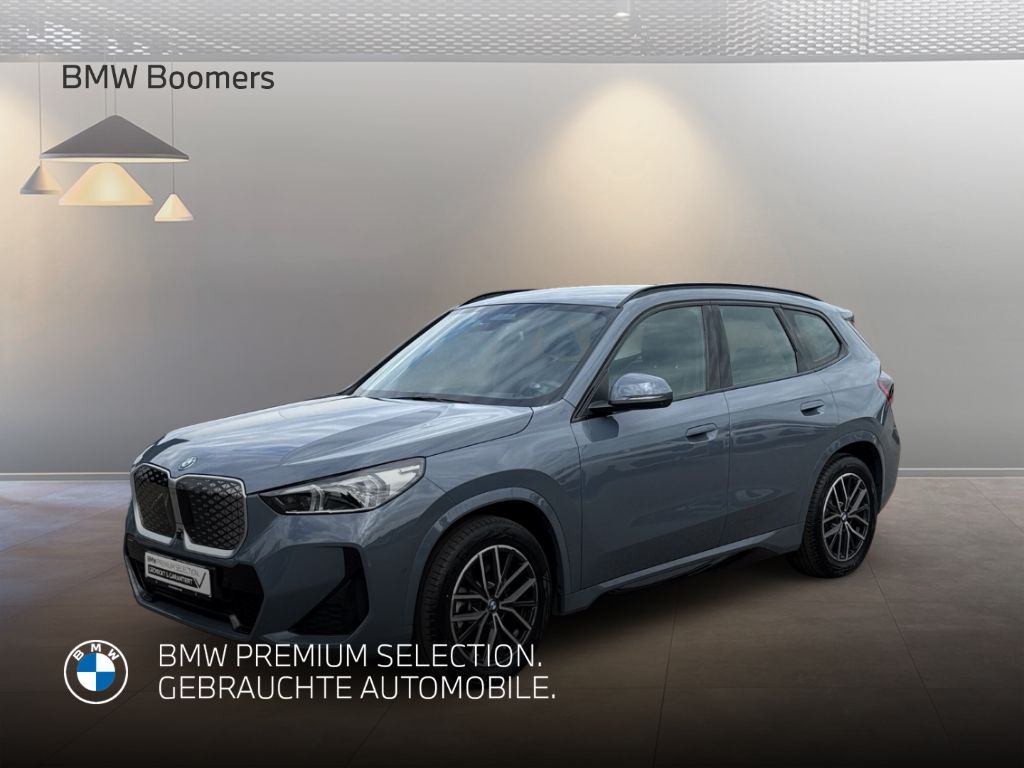 BMW iX1 xDrive 30 M Sport AHK HUD Harman/Kardon Park