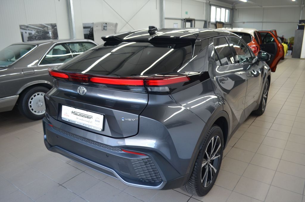 Toyota C-HR 1.8 Hybrid Team D*Allwetterreifen*SHZ*Parks