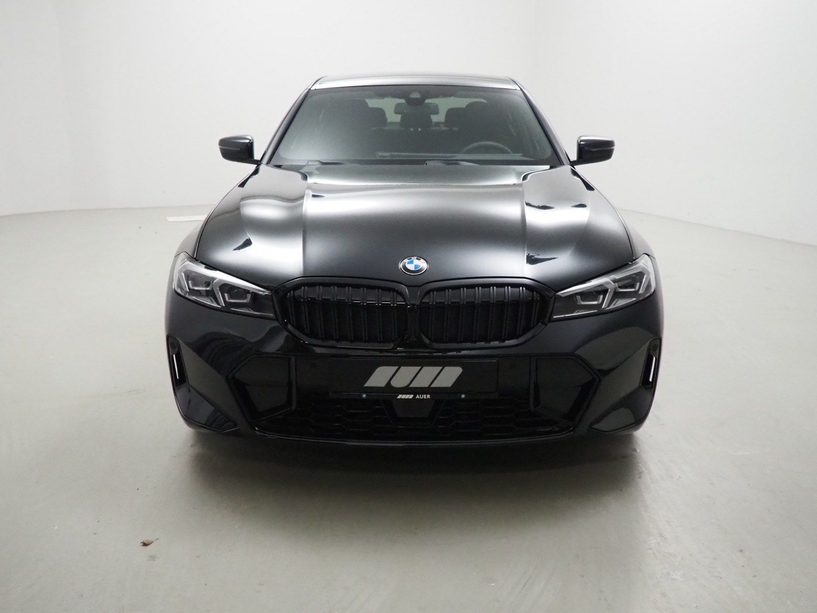 BMW 320D xDrive - Samsaru's Car Outlet