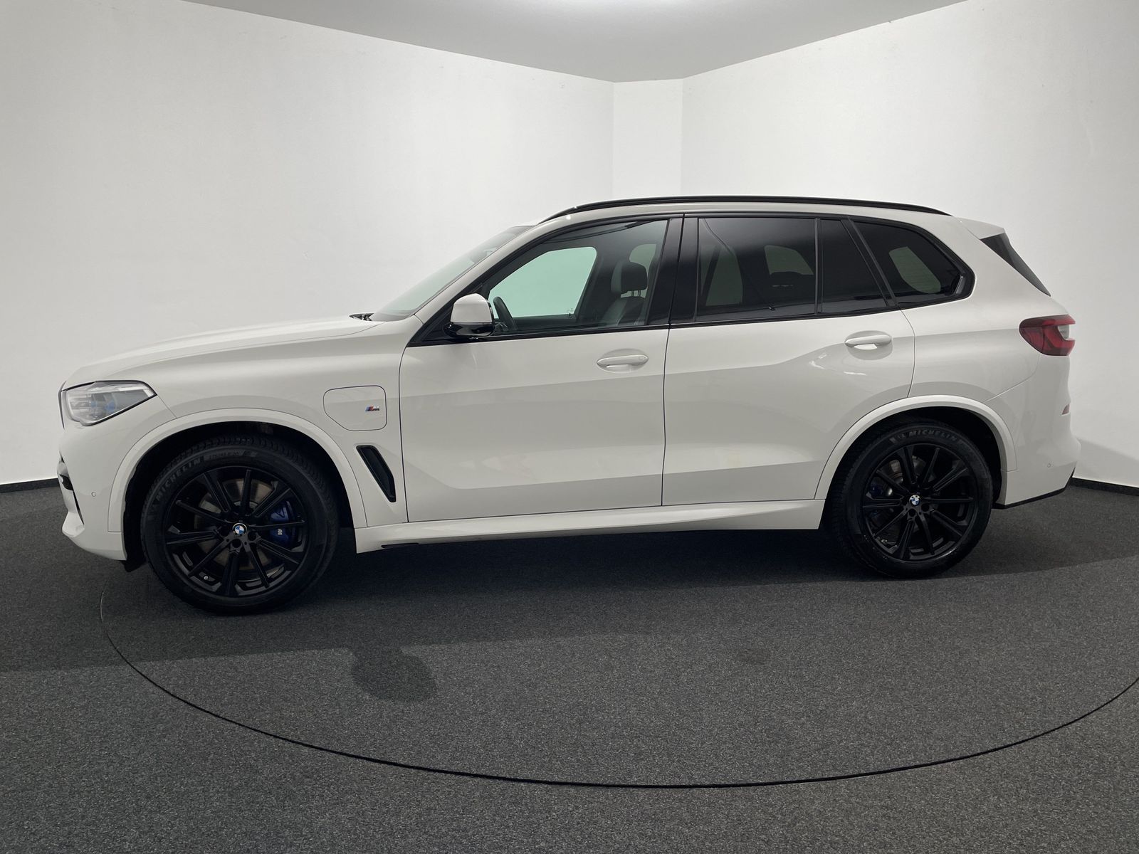 BMW X5 xDrive45e M Sport NAVI HUD LASER 360° PANO SH