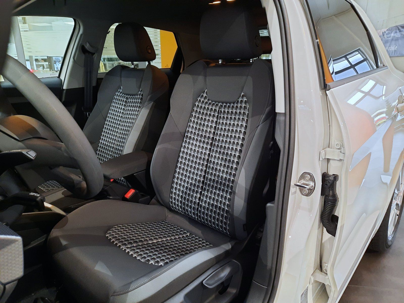 Audi A1 Sportback 25 TFSI - Samsaru's Car Outlet
