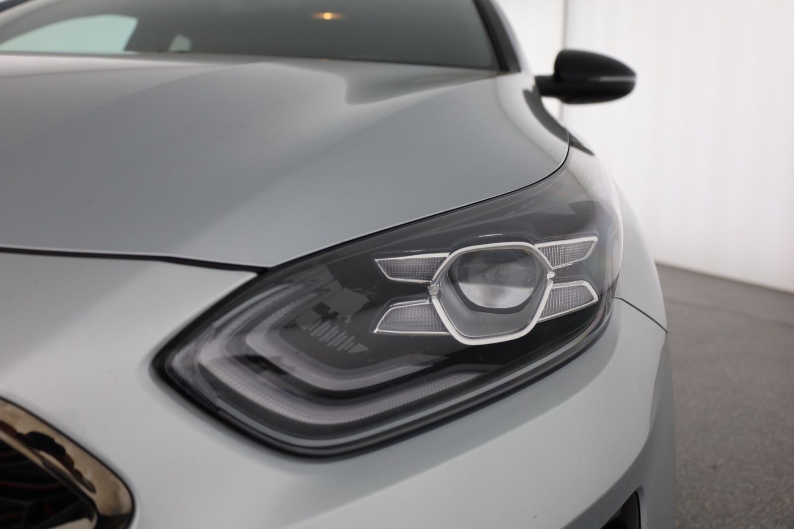Kia ProCeed 1.6 T-GDI GT - Samsaru's Car Outlet