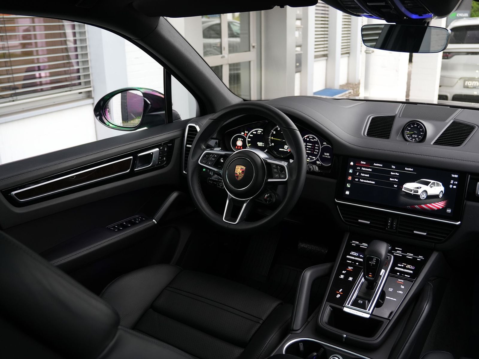 Porsche E-Hybrid MY24-INNODRIVE-ACC-LUFTF.-PANO-BOSE-RS