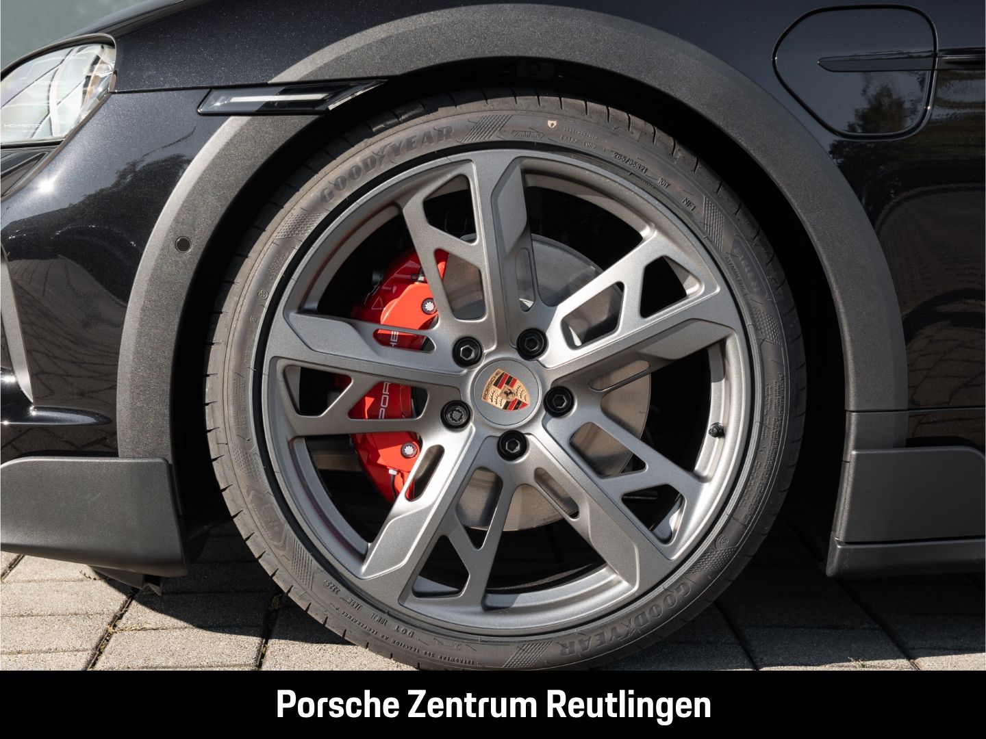 Porsche Taycan 4S Cross Turismo HA-Lenkung Active-Ride