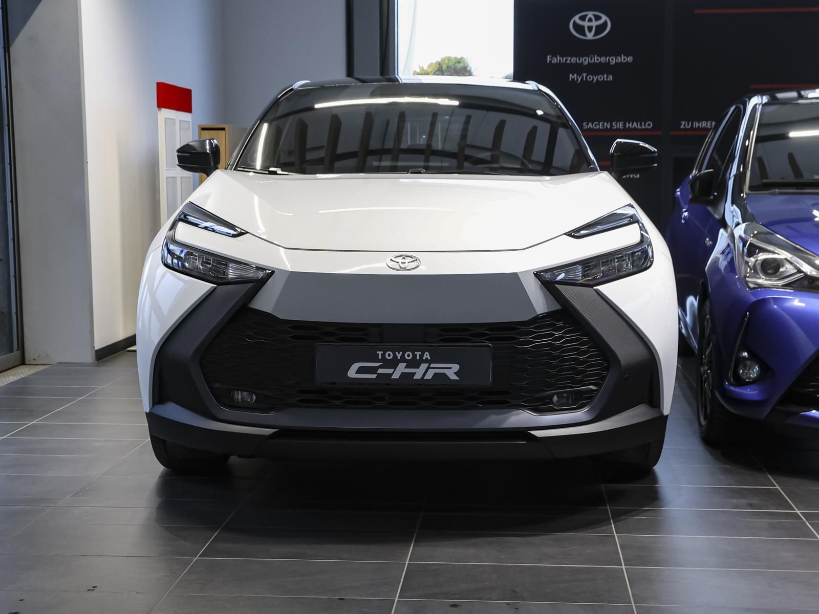 Toyota C-HR 1.8 HYBRID TEAM D KAMERA,CARPLAY, PDC