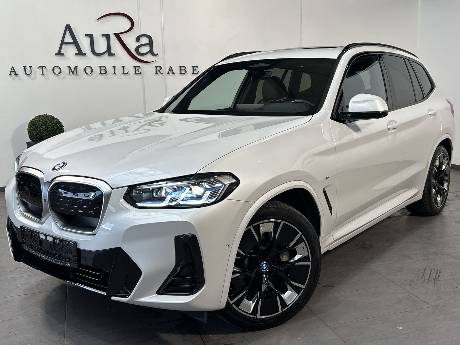 BMW iX3 Impressive NAV+LASER+ACC+KAMERA+PANO+HUD+AHK