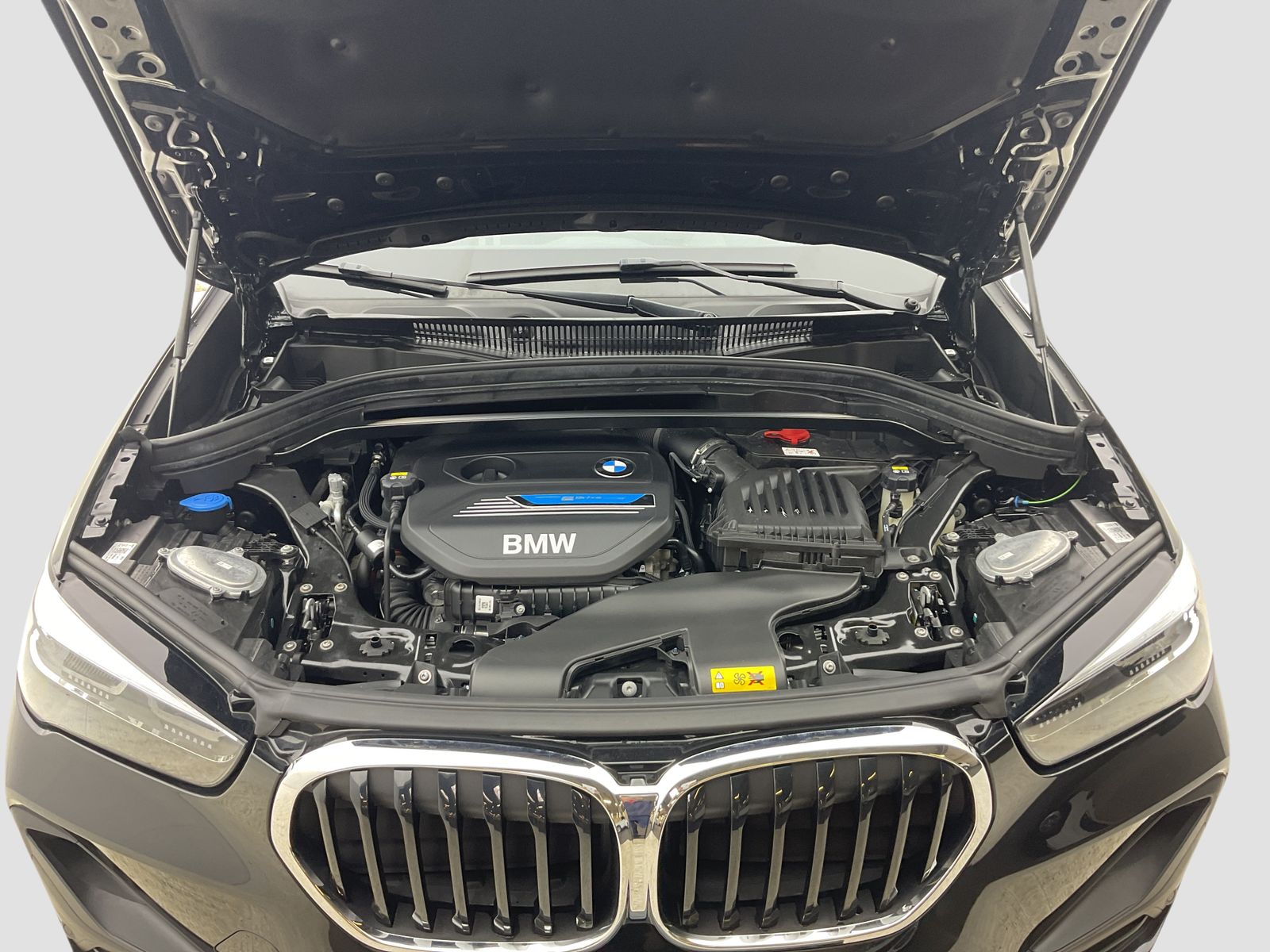 BMW X1 xDrive25e - Samsaru's Car Outlet