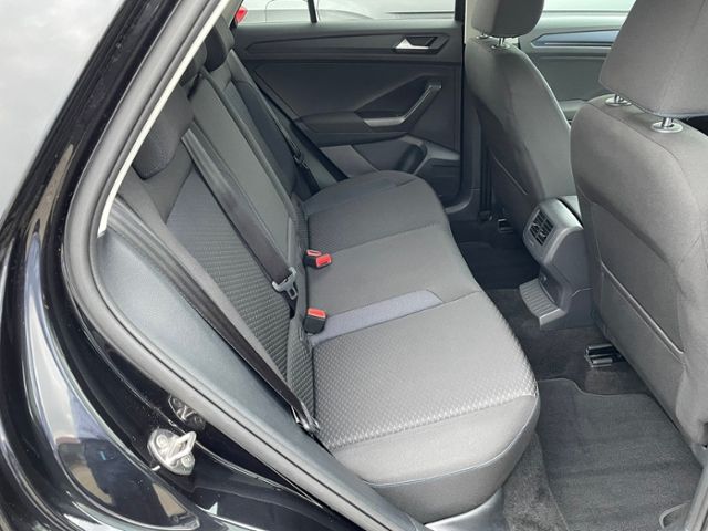 Volkswagen T-Roc United 1.5 TSI - Samsaru's Car Outlet