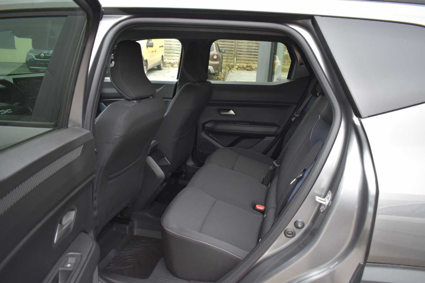 Dacia Duster 3 Journey Hybrid - Samsaru's Car Outlet