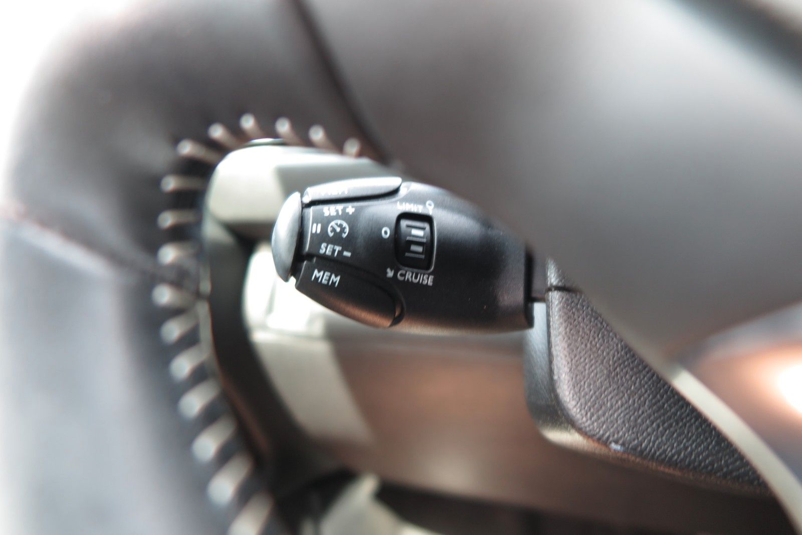 Peugeot 308 Active - Samsaru's Car Outlet