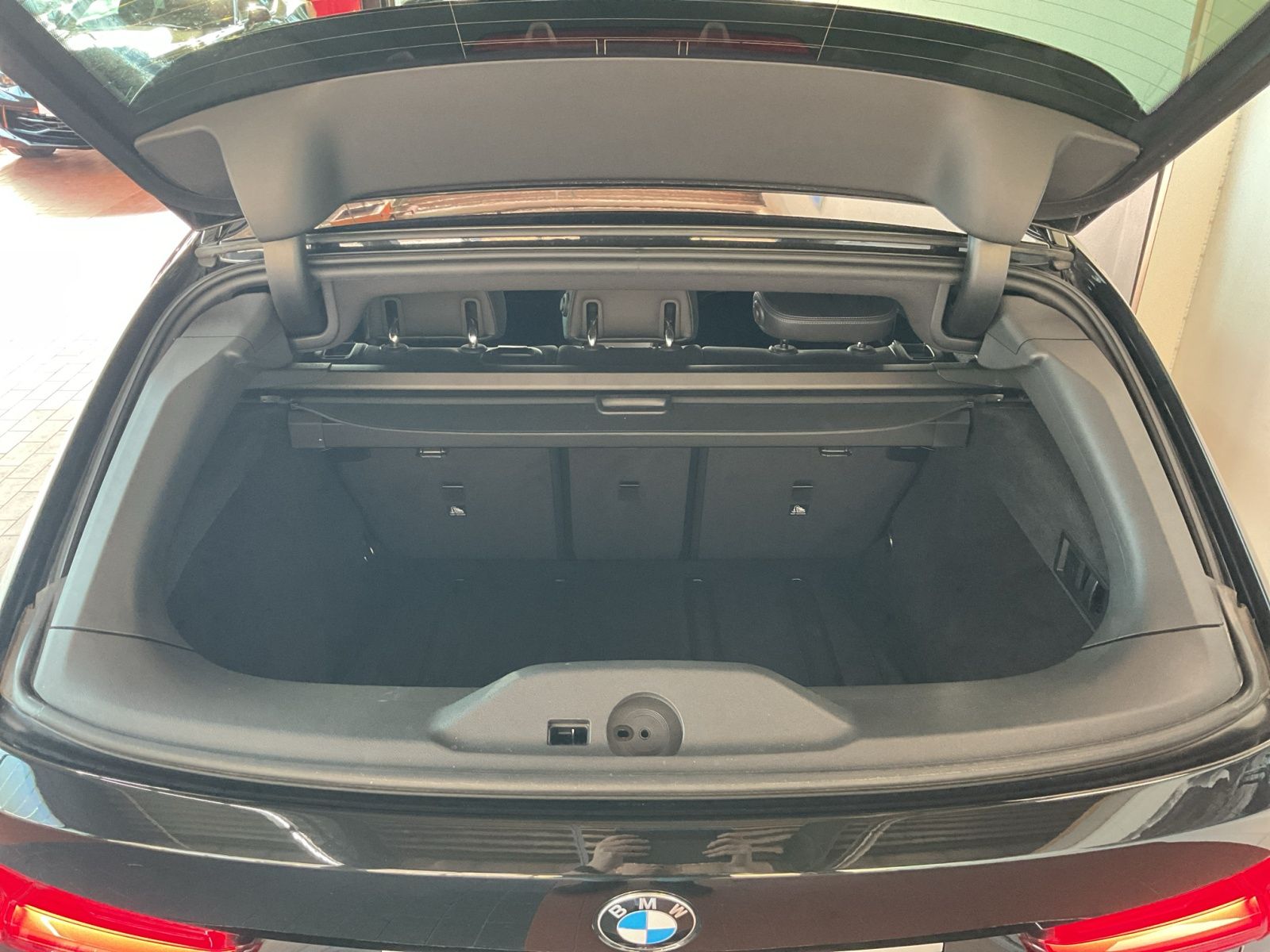 BMW 320d Touring xDrive M-Sport - Samsaru's Car Outlet
