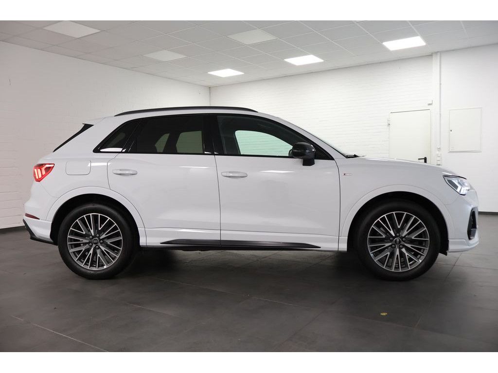 Audi Q3 40 TDI quattro S line S tronic - Samsaru's Car Outlet