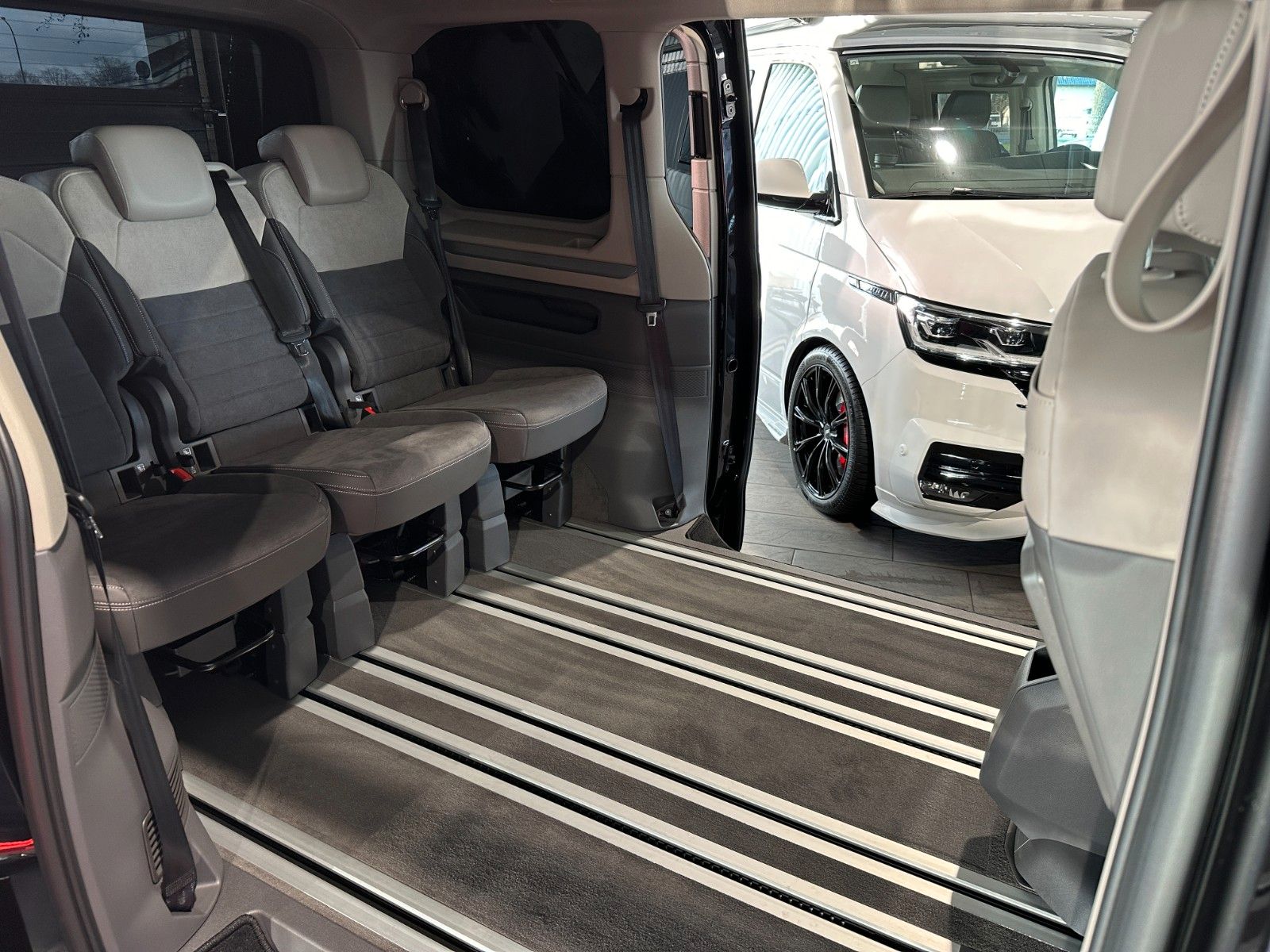 Volkswagen T7 Multivan ABT Edition - Samsaru's Car Outlet