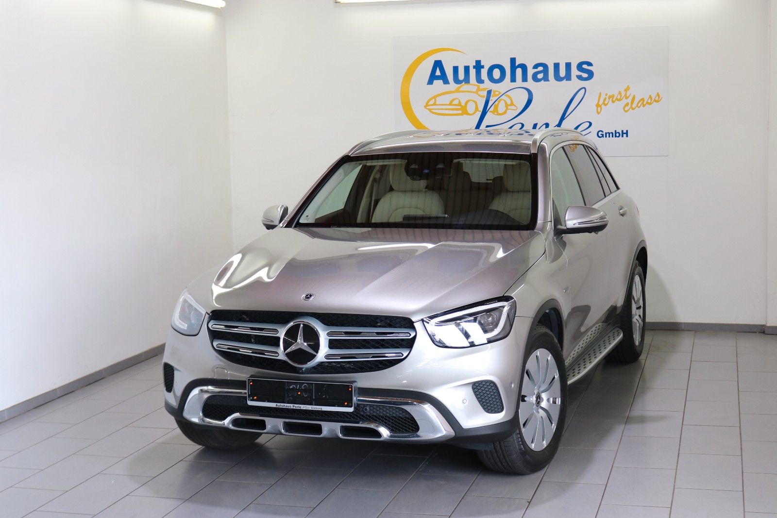 Mercedes-Benz GLC 300 DE 4M"AIRMATIC"DISTR+"AHK"MASSAGE"MBEAM"