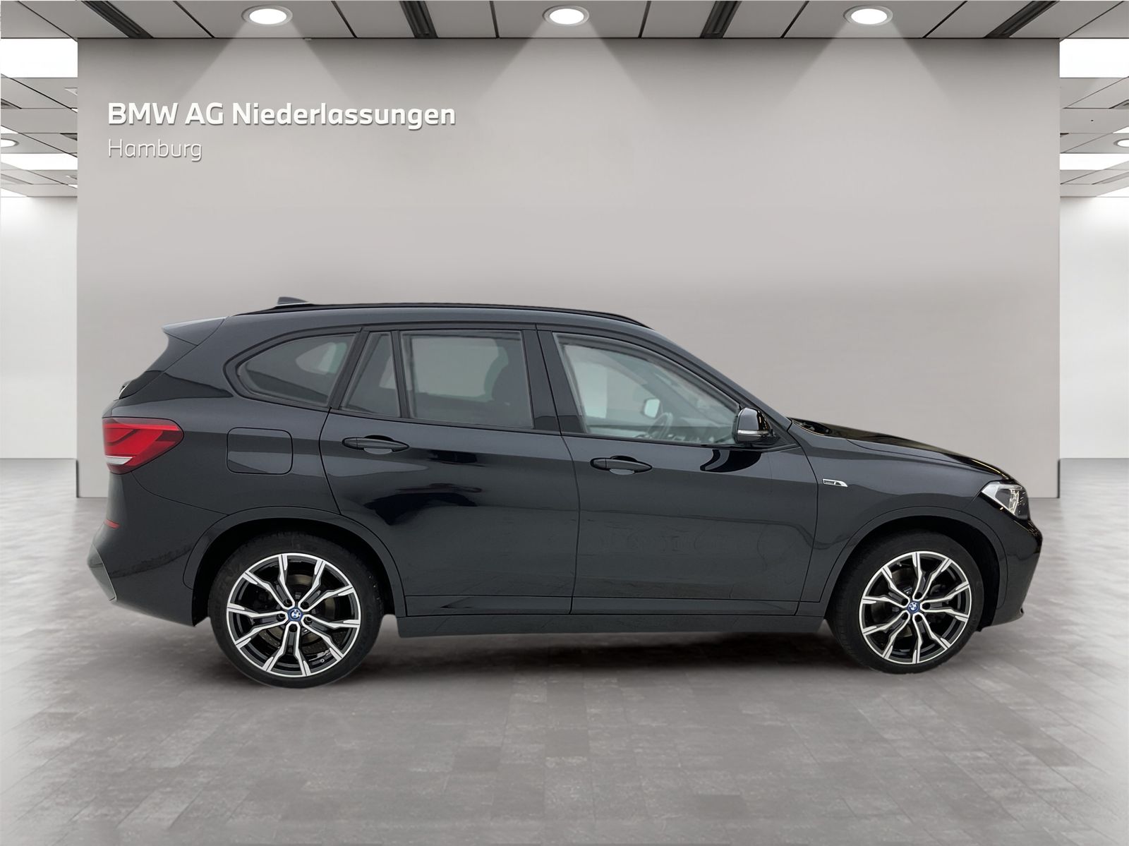 BMW X1 xDrive25e M Sport - Samsaru's Car Outlet