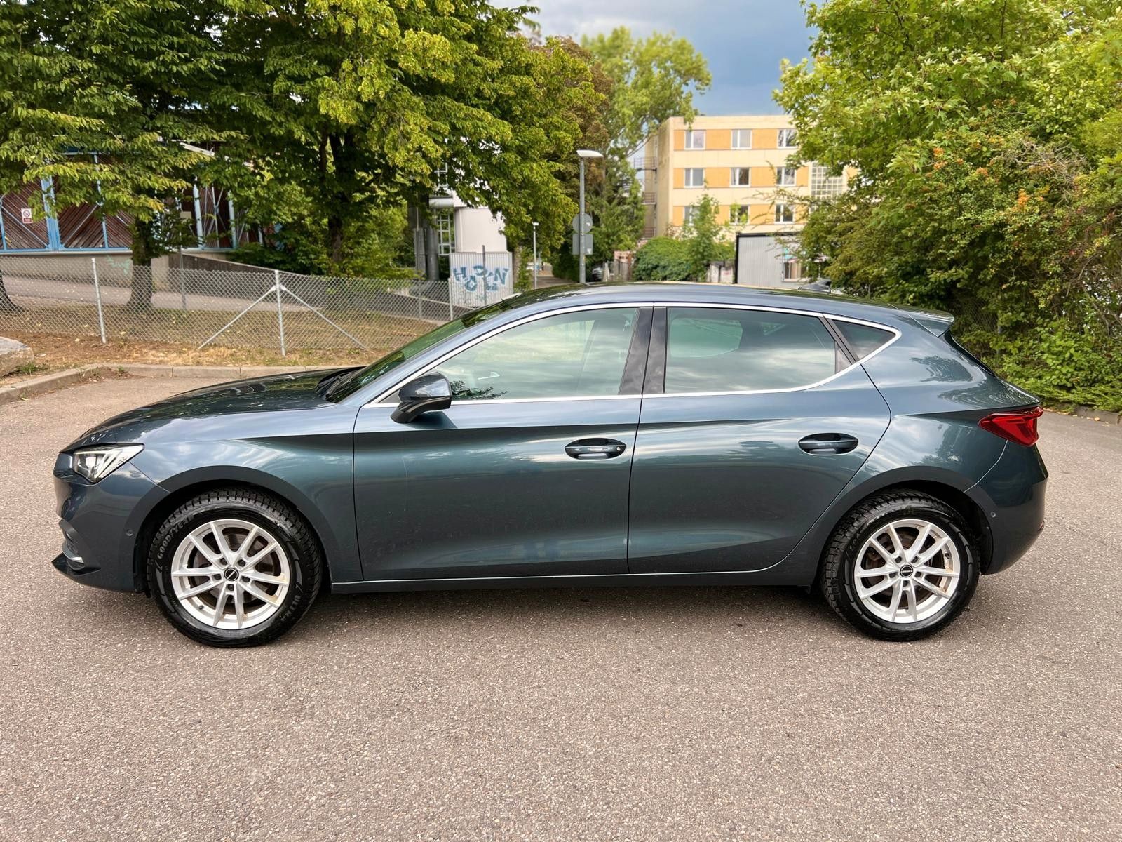 Seat Leon 1.5 ETSI ACT Plus - Samsaru's Car Outlet