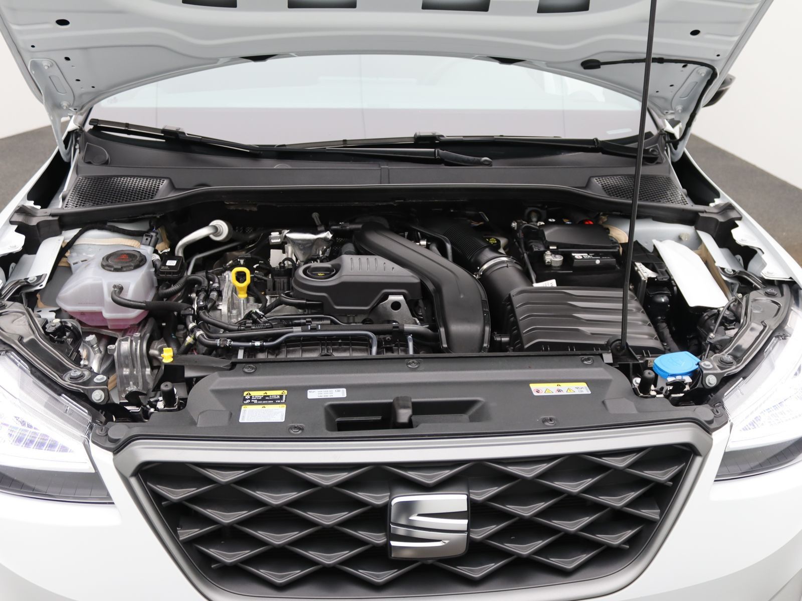 Seat Arona FR 1.5 TSI DSG / Navi, FullLink, AHK, LED
