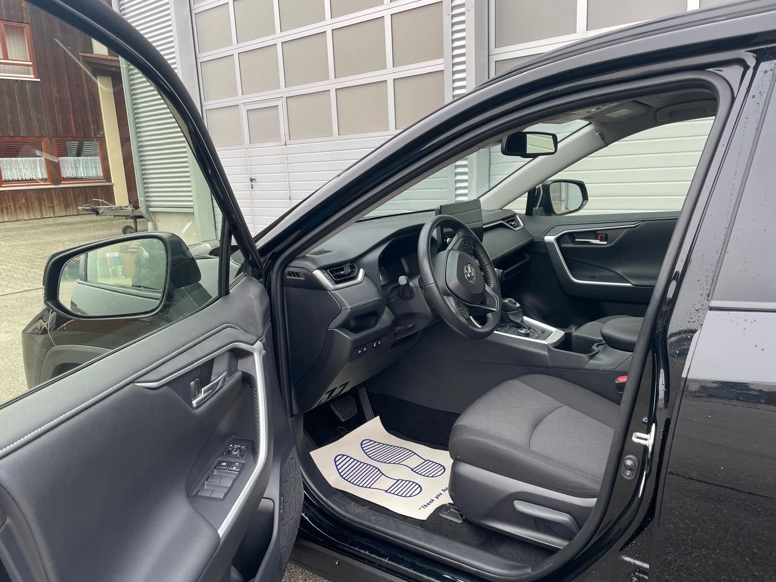 Toyota RAV 4 Comfort, ACC, LED, Virtual, 4x4, Garantie