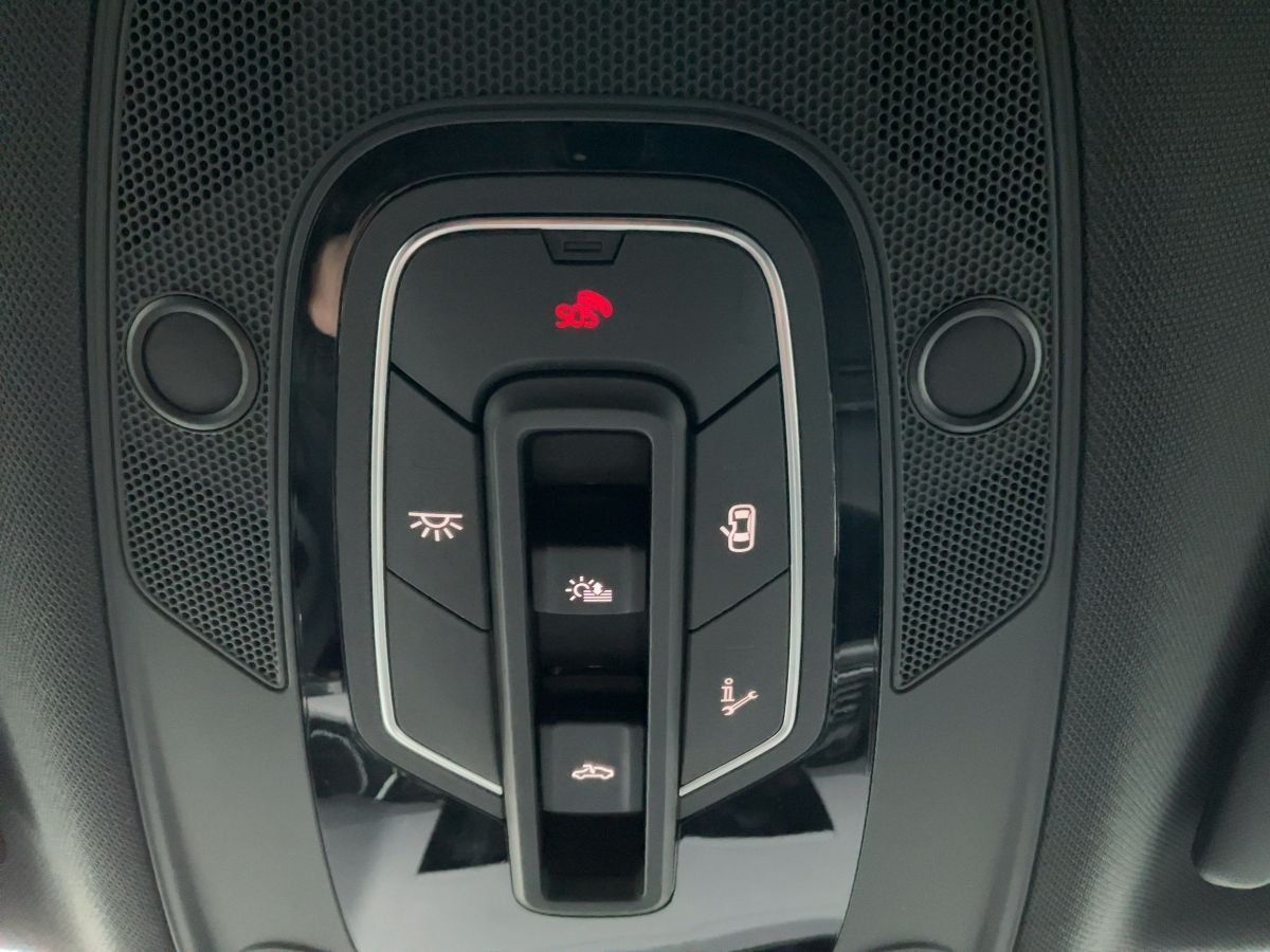 Audi Q5 45 TFSI QU 2xS-LINE - Samsaru's Car Outlet