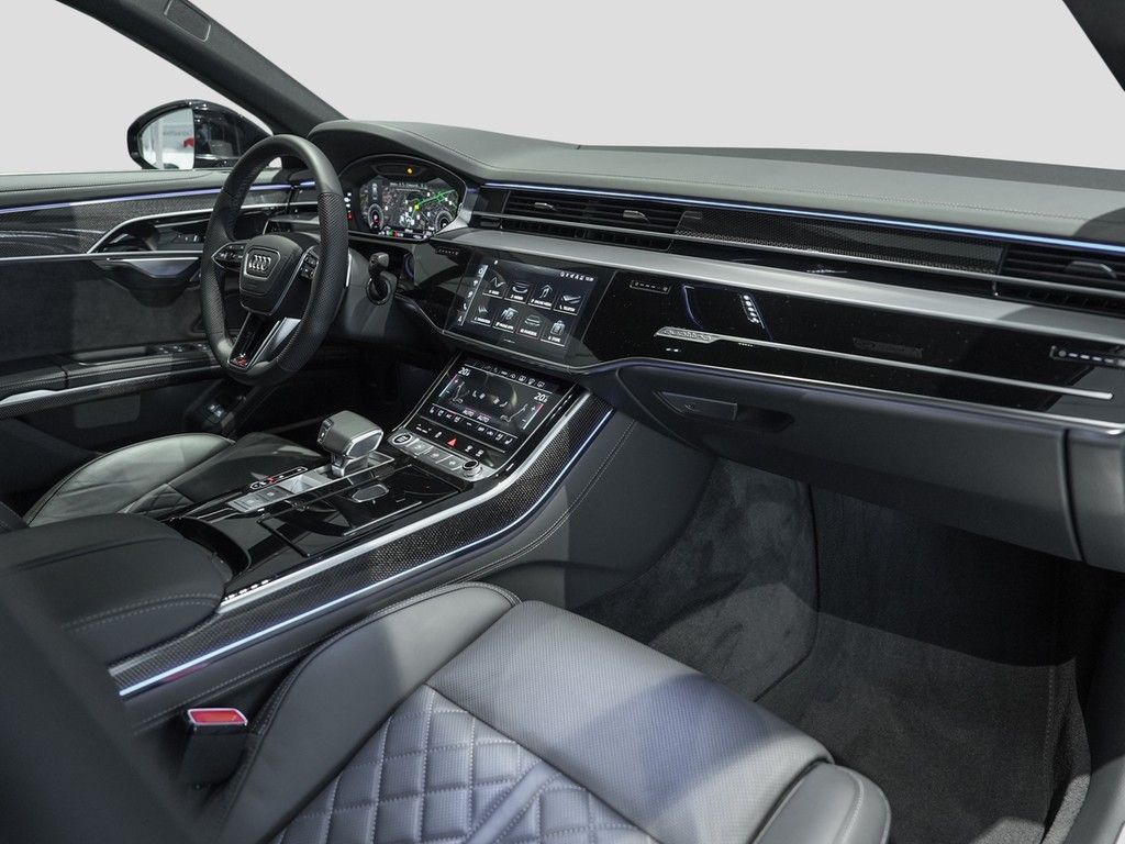 Audi A8 60 TFSIe quattro S line - Samsaru's Car Outlet