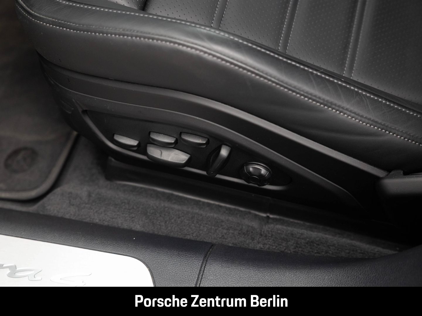 Porsche Panamera 4 BOSE Luftfederung Panorama LED-Matrix