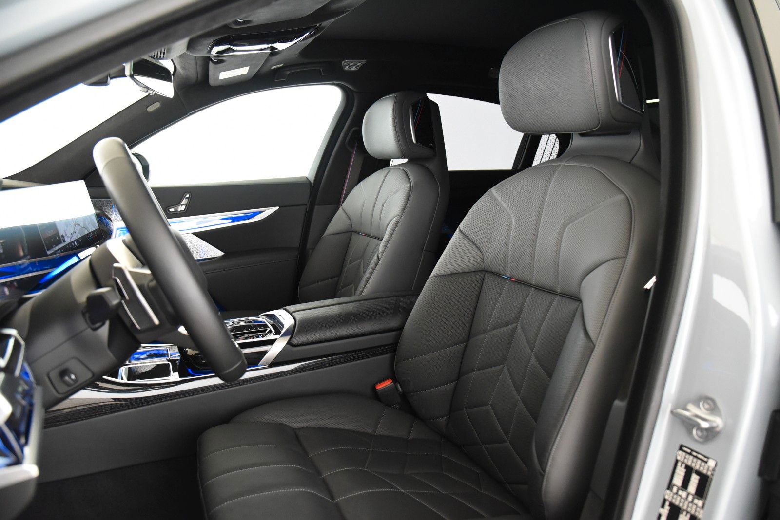 BMW 740d xDrive M Sport Pro ACC LED Pano HUD B&W