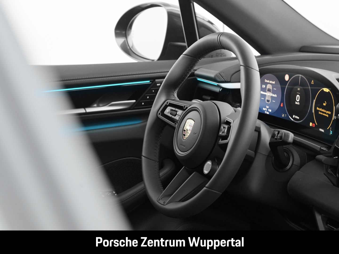 Porsche Macan 4 LED-Matrix Surround-View Abstandstempoma