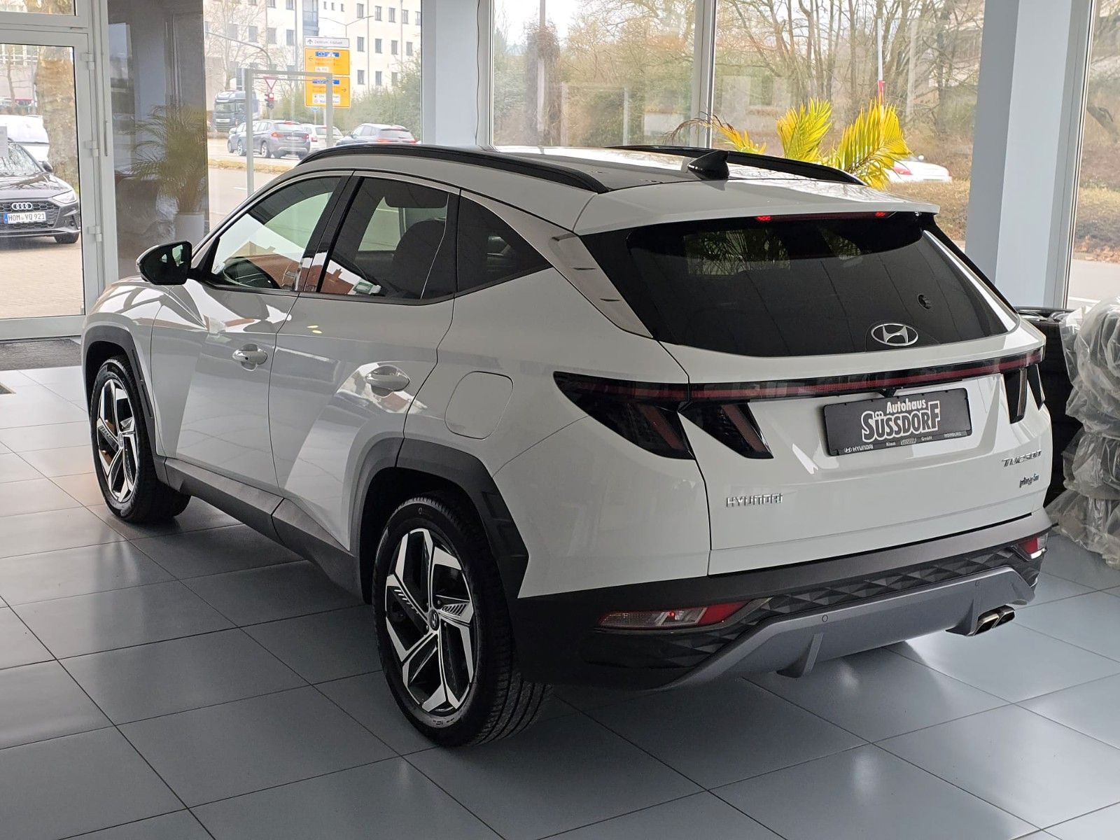 Hyundai Tucson Prime Plug-In Hybrid 4WD - Samsaru's Car Outlet