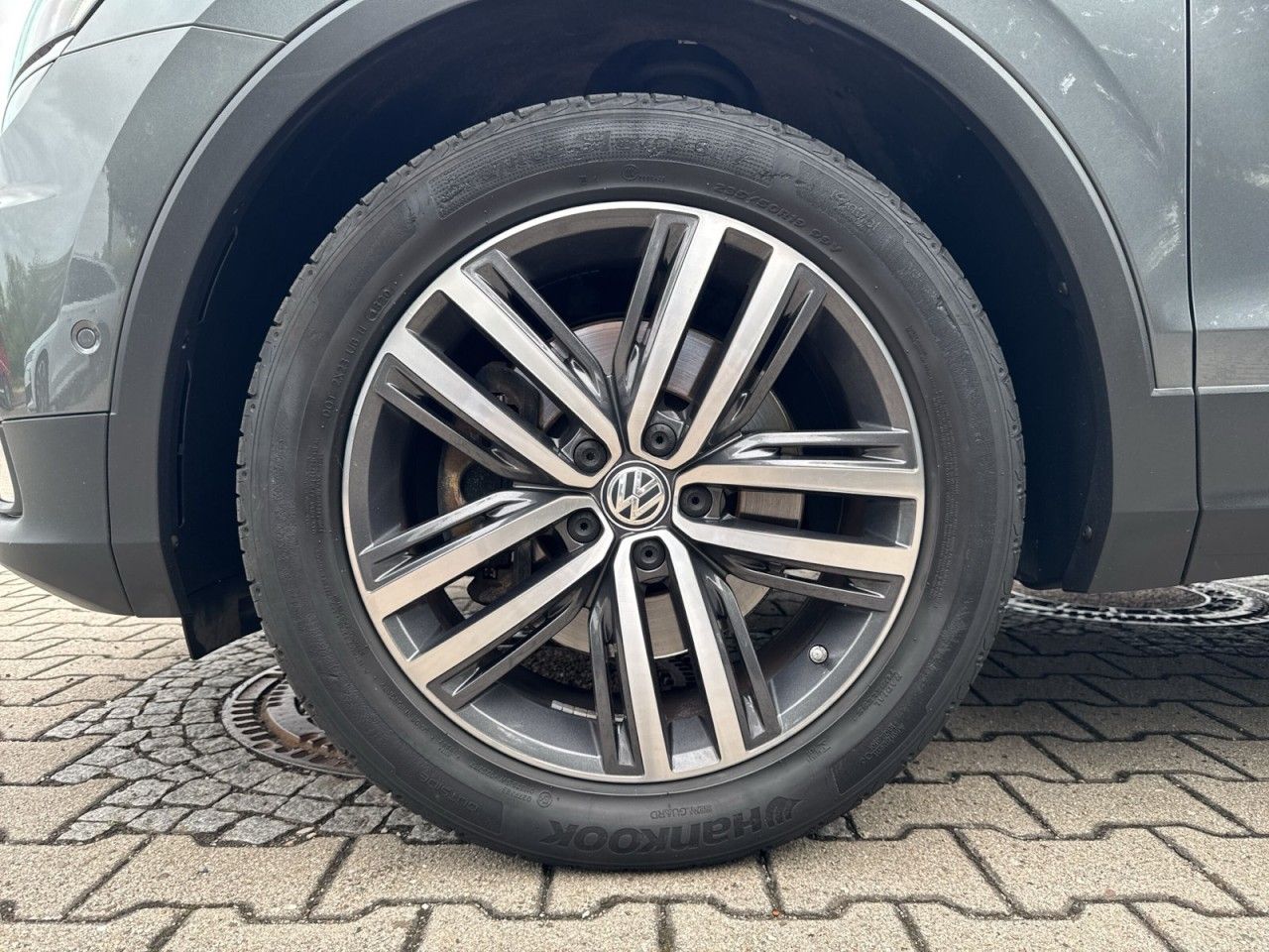 Volkswagen Tiguan Highline 2.0TDI - Samsaru's Car Outlet