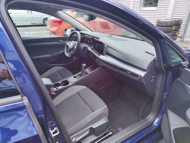 Volkswagen Golf 8 1.5 TSI BMT Active - Samsaru's Car Outlet
