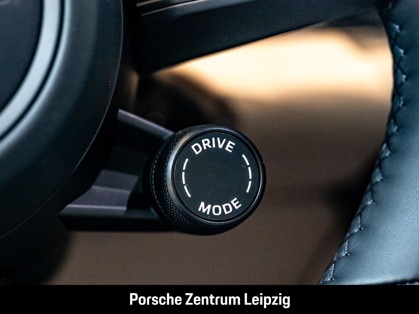 Porsche Macan 4S FnW-Goldbronzemetallic Massage AR-HeadU